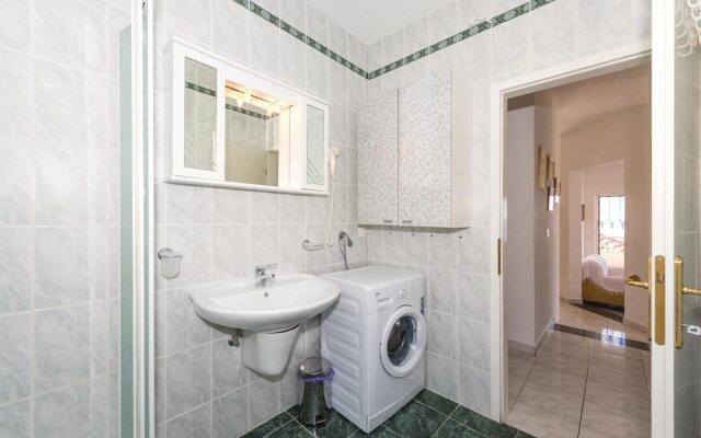 Beautiful Home in Razanj With Jacuzzi, Wifi and 4 Bedrooms