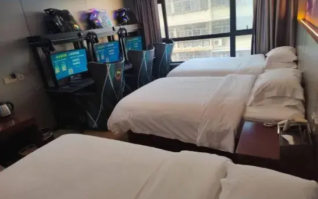 The Wall Street Holiday Hotel