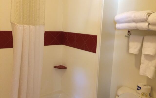 Shepherd Mountain Inn & Suites