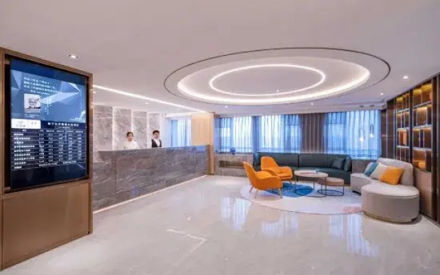 Orange Hotel