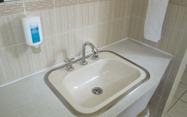 Tower Court Motel - adults only haven