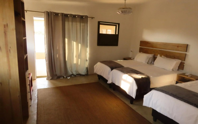 Sunset Lodge & Safaris