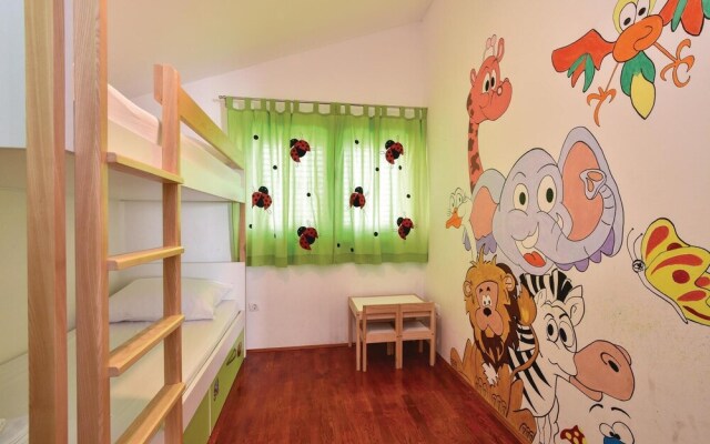 Beautiful Home in Omis With Wifi and 2 Bedrooms