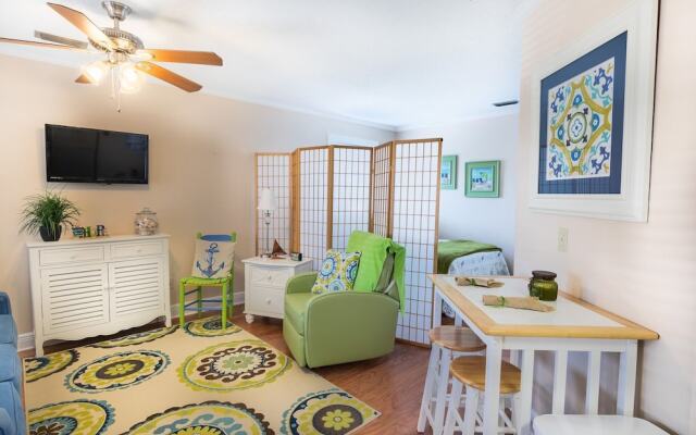 Holiday Hideaway condo