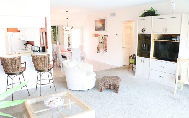 Jamaica Royale T63 - 2 Br Condo