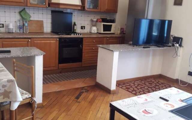 Modern and Cosy Apartment in Genoa, Italy