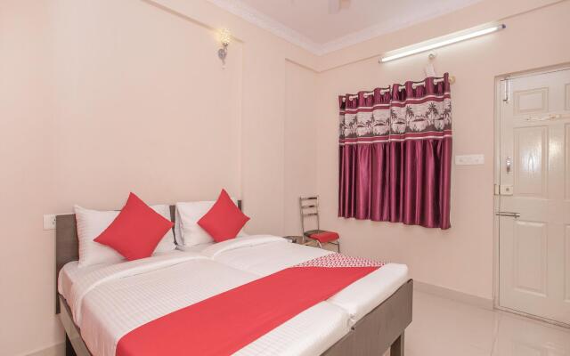 OYO Flagship 10363 Sri Balaji Guest House & Restaurent