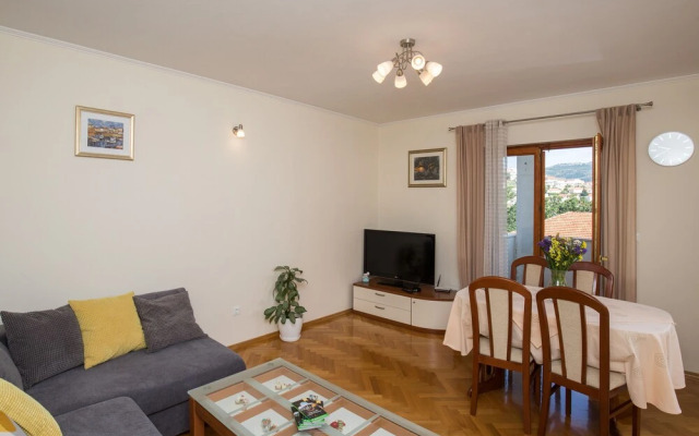 Apartment Mart