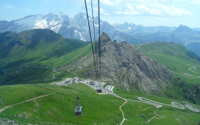 Modern Chalet in Bressanone with Balcony