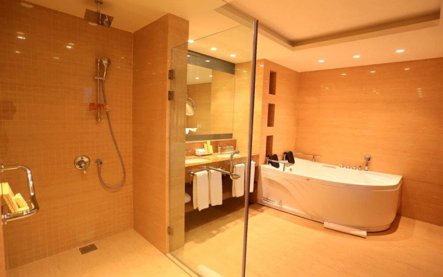 Mist Hotel And Spa By Warwick