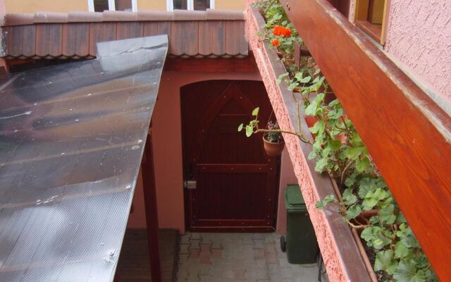 Pensiunea Podul Minciunilor