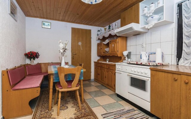 Beautiful Apartment in Vir With 2 Bedrooms and Wifi