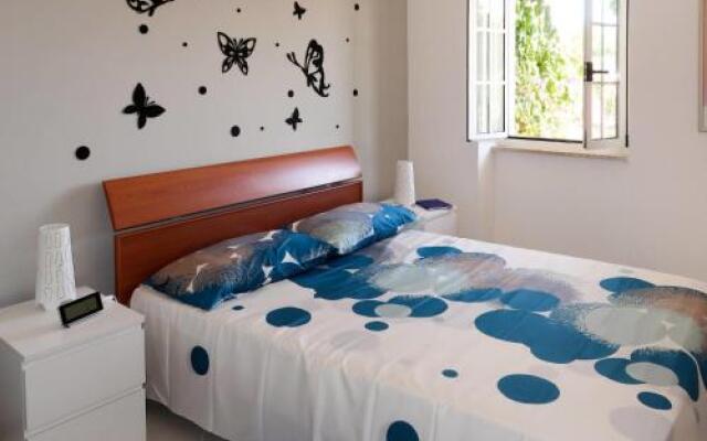 Casa Della Bougainvillea 175S