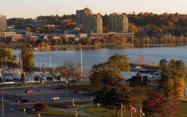 Holiday Inn Express Hotel & Suites Barrie by IHG