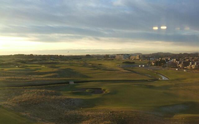 Carnoustie Golf Hotel