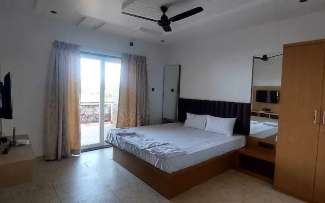 Rajapuri Caves Hills Resort