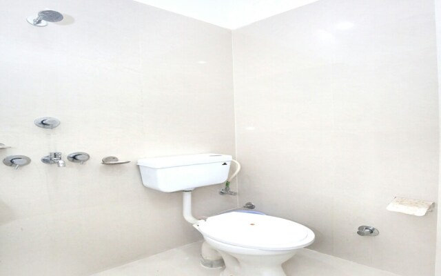 OYO 18647 Pandav City Hotel