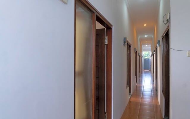 OYO Life 3227 Kost Putri Harmony