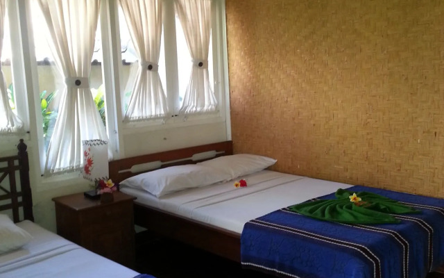 Puri Pandan Restaurant & Bungalows