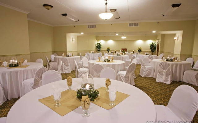 Holiday Inn Express Hotel & Suites Gananoque by IHG