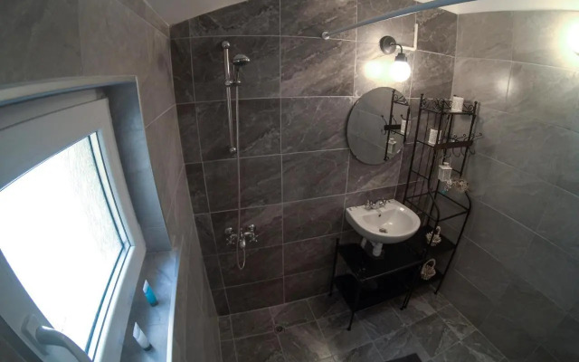 Graf Ignatiev - 3BR APART