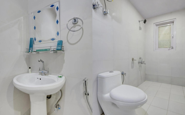 Itsy Hotels Avantika With Forest View