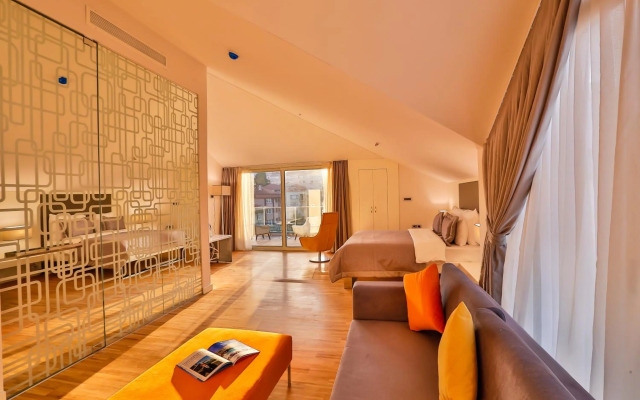 Business Life Boutique Hotel
