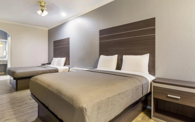 Americas Best Value Platinum Inn & Suites