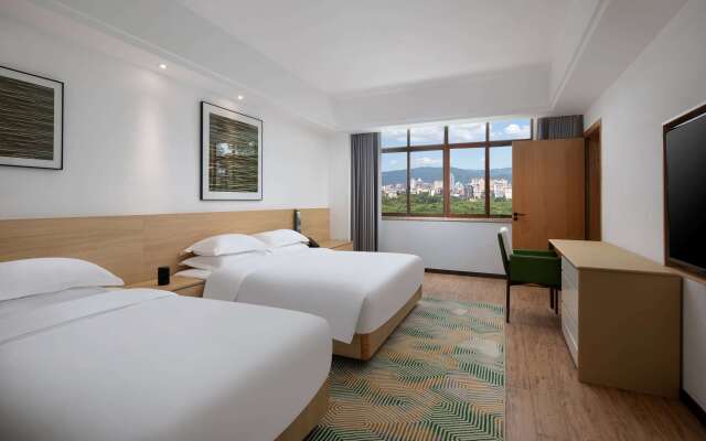 Microtel By Wyndham Xishuangbanna City Center