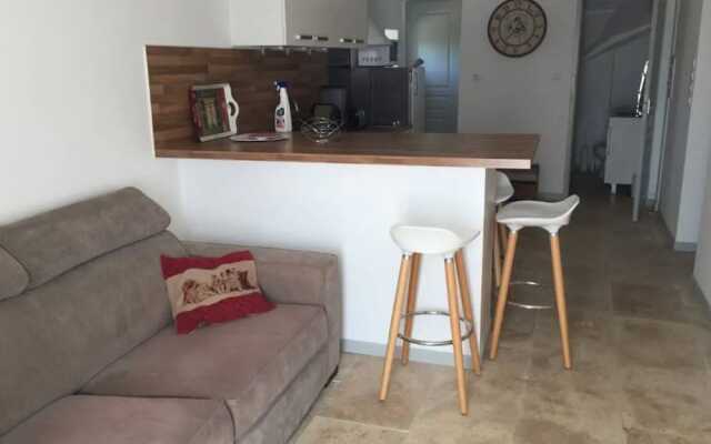 Appt 2 pieces dans Mas provençal