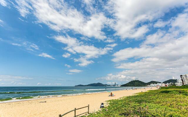 Apto luxuoso a 2min da praia ABC2013