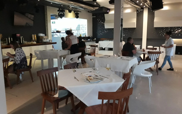 Dionisos Hotel