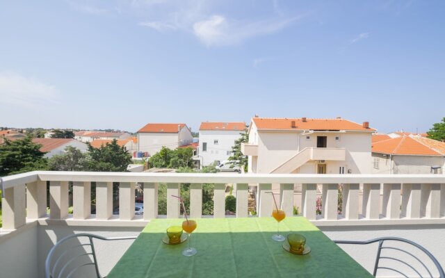 Apartments and Room Central Position