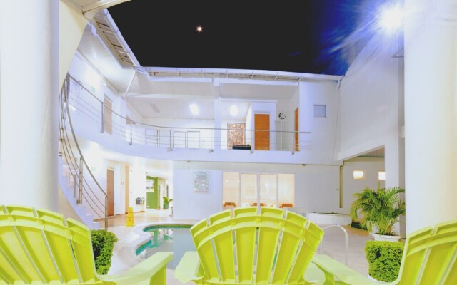 Waira Suites Hotel