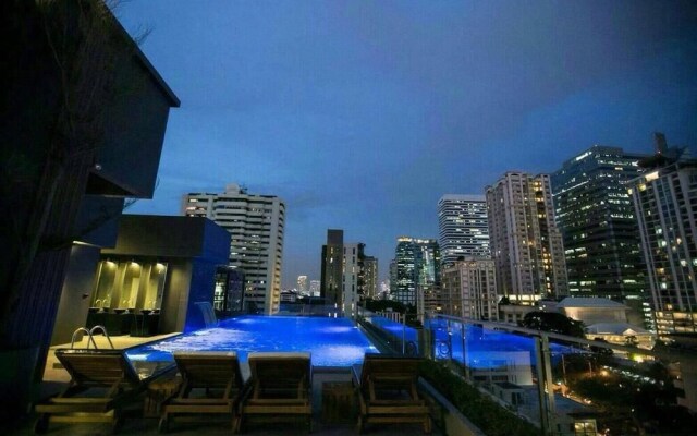 Wealth Lodge Asoke by Favstay