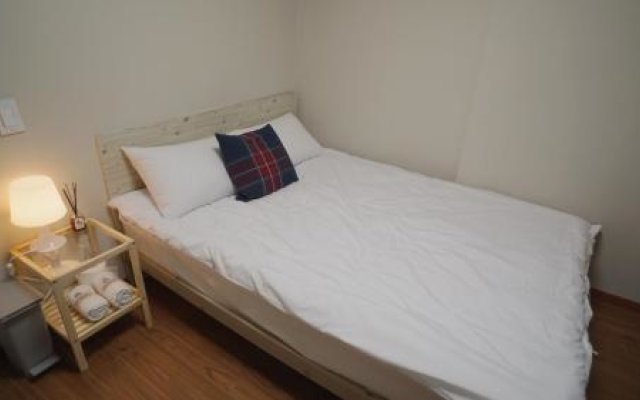 YH GuestHouse - Hostel