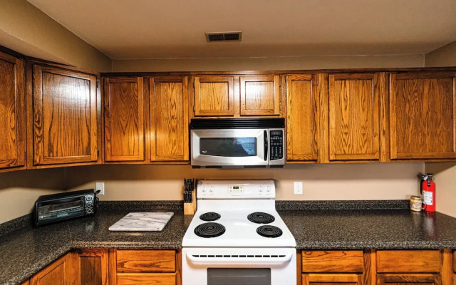 Osage Beach Getaway Lake Views Pet Friendly!