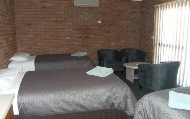 Regency Court Motel