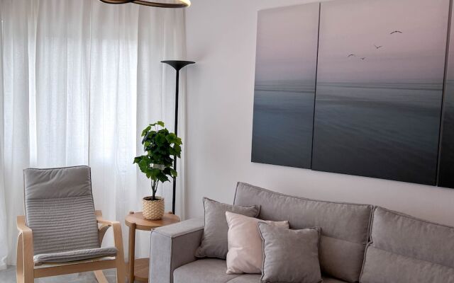 Procy 103 Sea View Apartment Ideal for Long or Short Stays