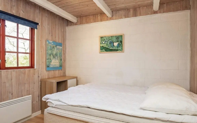 6 Person Holiday Home in Thyholm