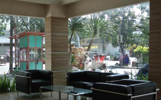 Grand Tulip Hotel