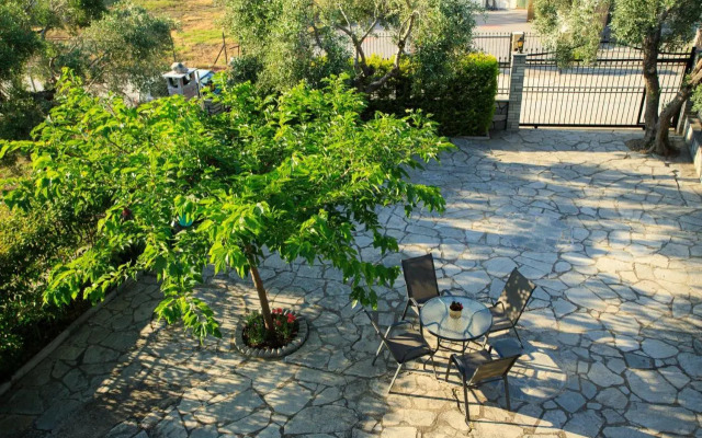 Villa Efi