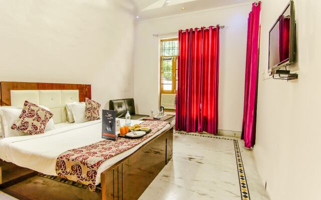 OYO 9008 Hotel JMD Inn