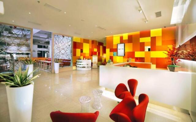 Zuri Express Lippo Cikarang Hotel