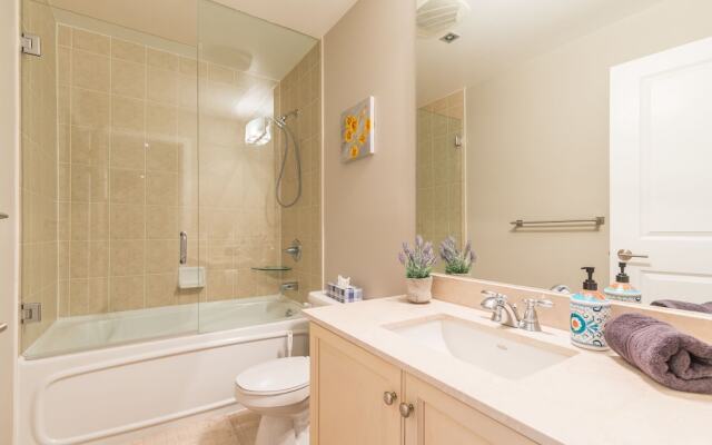 Perfect 1BR Executive Suite Yorkville