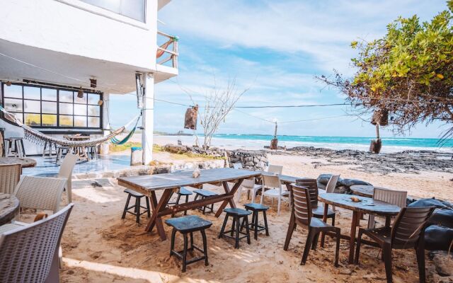 Hostal Galapagos by Bar de Beto