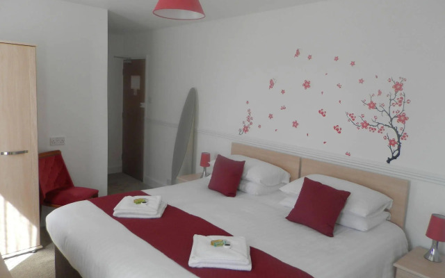 Wayside Cheer Hotel
