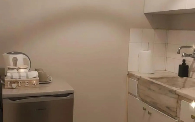 Beautiful and Quiet apartment in the centre of Athens