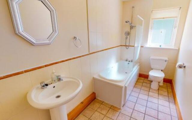 Fishermans Grove 3 Bed