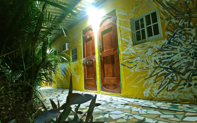 Hostel Mamallena